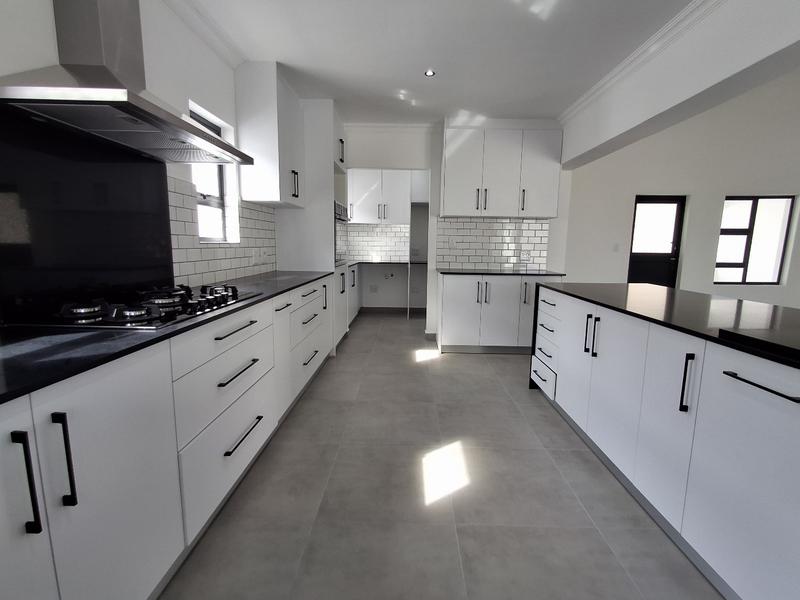 2 Bedroom Property for Sale in Britannia Bay Western Cape